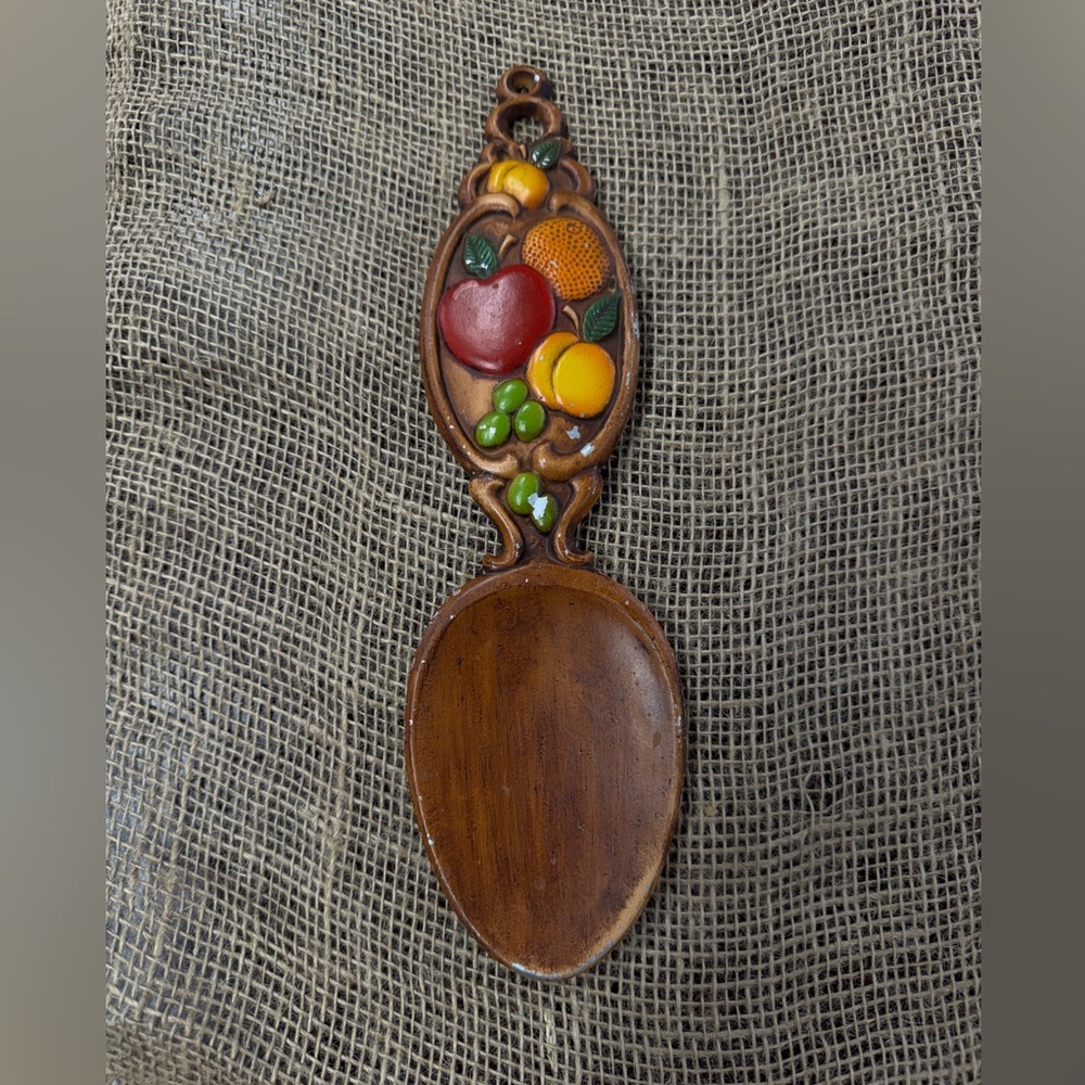 Vintage Sexton USA Fruit Wall Hanging Spoon – Mid Century Kitchen Decor - Picture 2 of 7